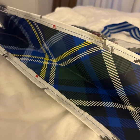 NEW AMERICAN EAGLE Reusable Holiday Tote Bag - Picture 6 of 6